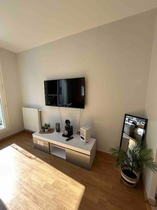 Duplex Lumineux Tout Equipe/Rer D/Balcon/Parking Corbeil-Essonnes Dış mekan fotoğraf